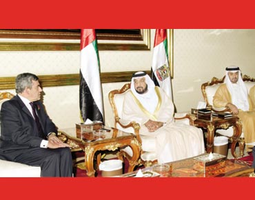 رئيس الوزراء البريطاني طلب المعونة من دول الخليج لإنقاذ العالم من الأزمة المالية
