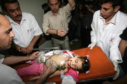 القصف الجوي يتسبب في قتل الأطفال والمدنيين في غزة 
